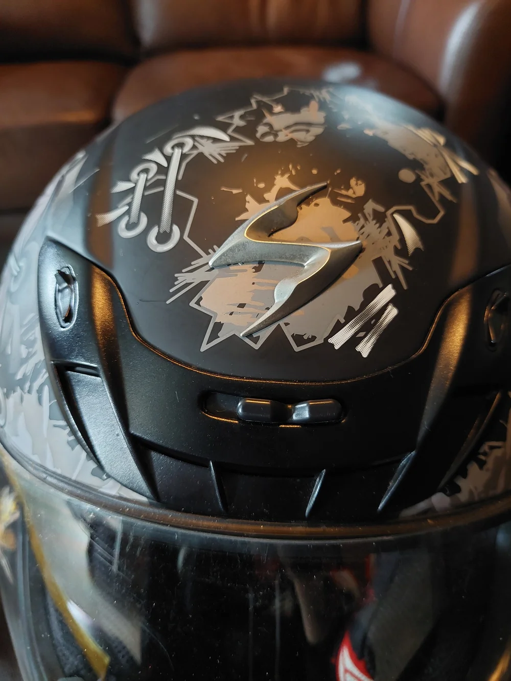 Scorpion EXO Black Graphic Full-Face Motorcycle Helmet - Picture 8 of 11